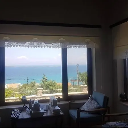 Mordogan Tas Konakta Doga Ve Deniz Tatili